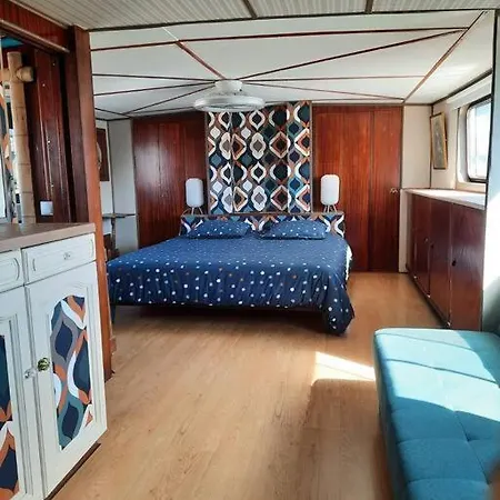 Hotel en barco Le Carre Du Marinier Burdeos