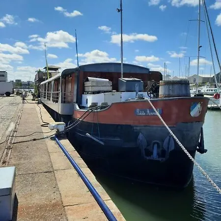 Le Carre Du Marinier Botel Bordeaux